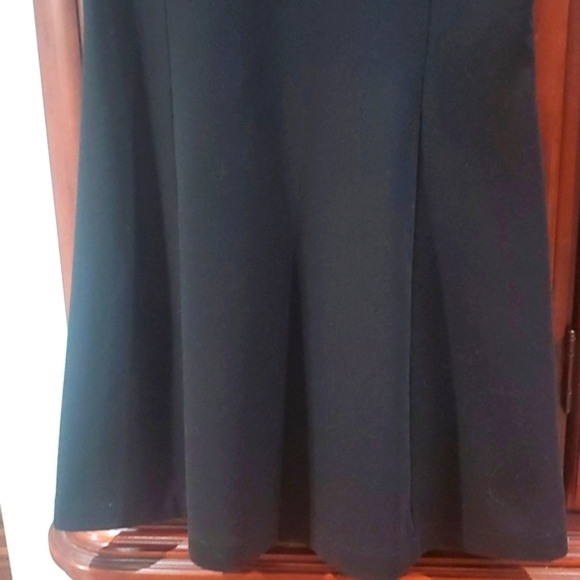 Gap little black dress Fit and flare size 2 - Picture 4 of 10